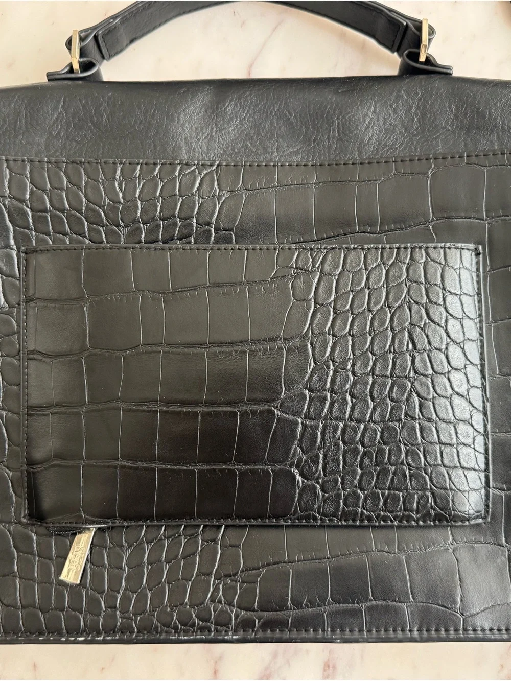 BEIS The Messenger Bag in Black Croc Embossed